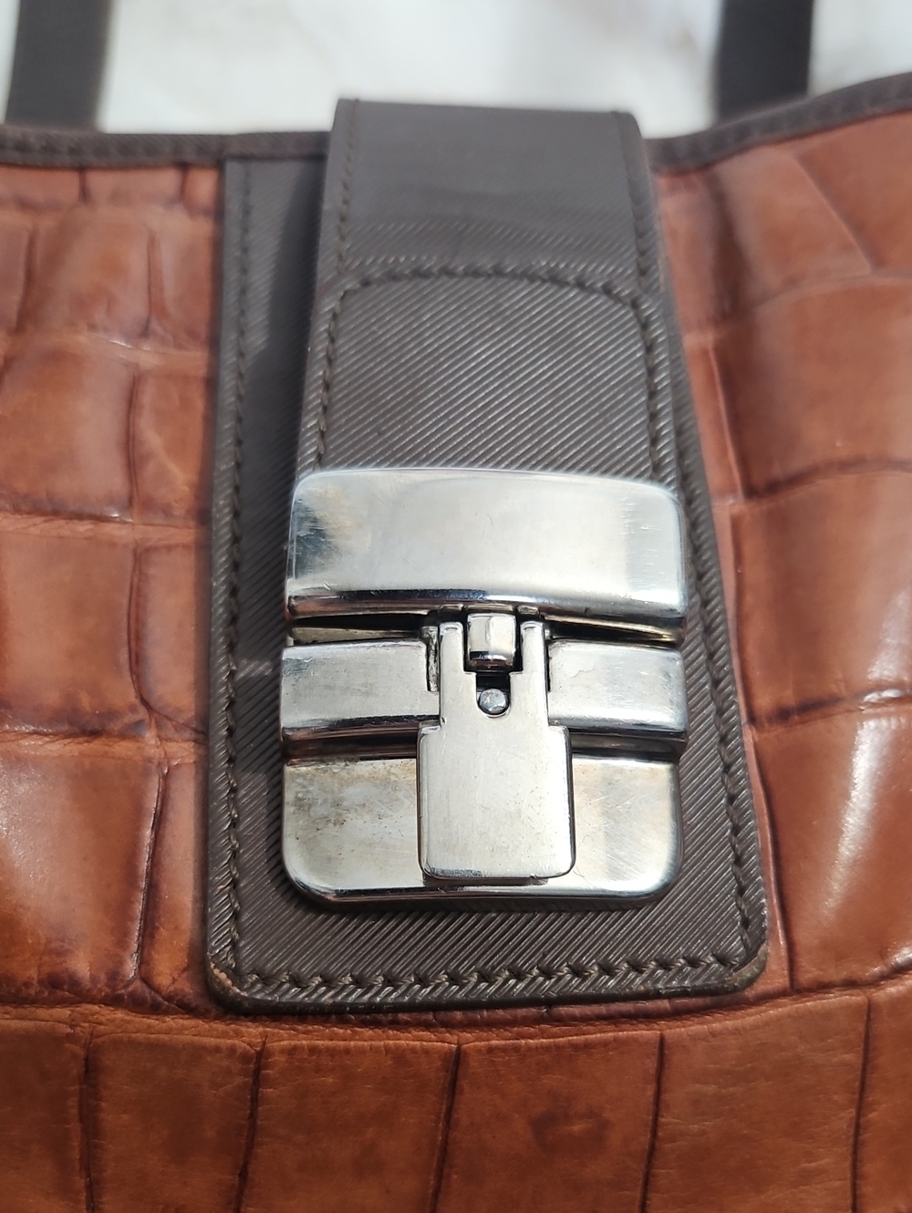 Dooney & Bourke Vintage Croc Embossed Leather Shoulder Tote Bag Brown - Picture 3 of 12